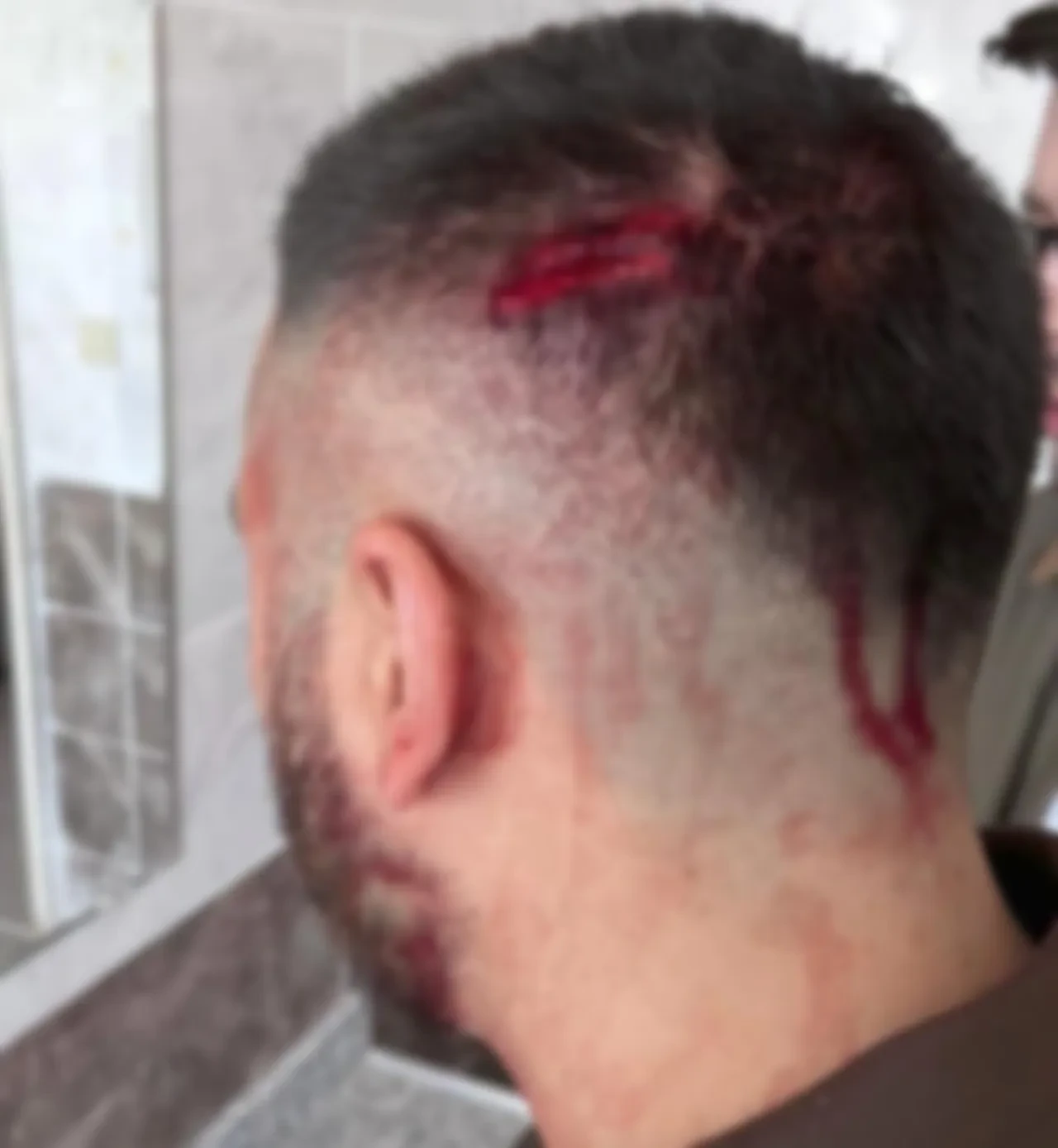  Şanlıurfa'da öğretmene korkunç şiddet! Sınıfa girip sopayla dakikalarca dövdüler 