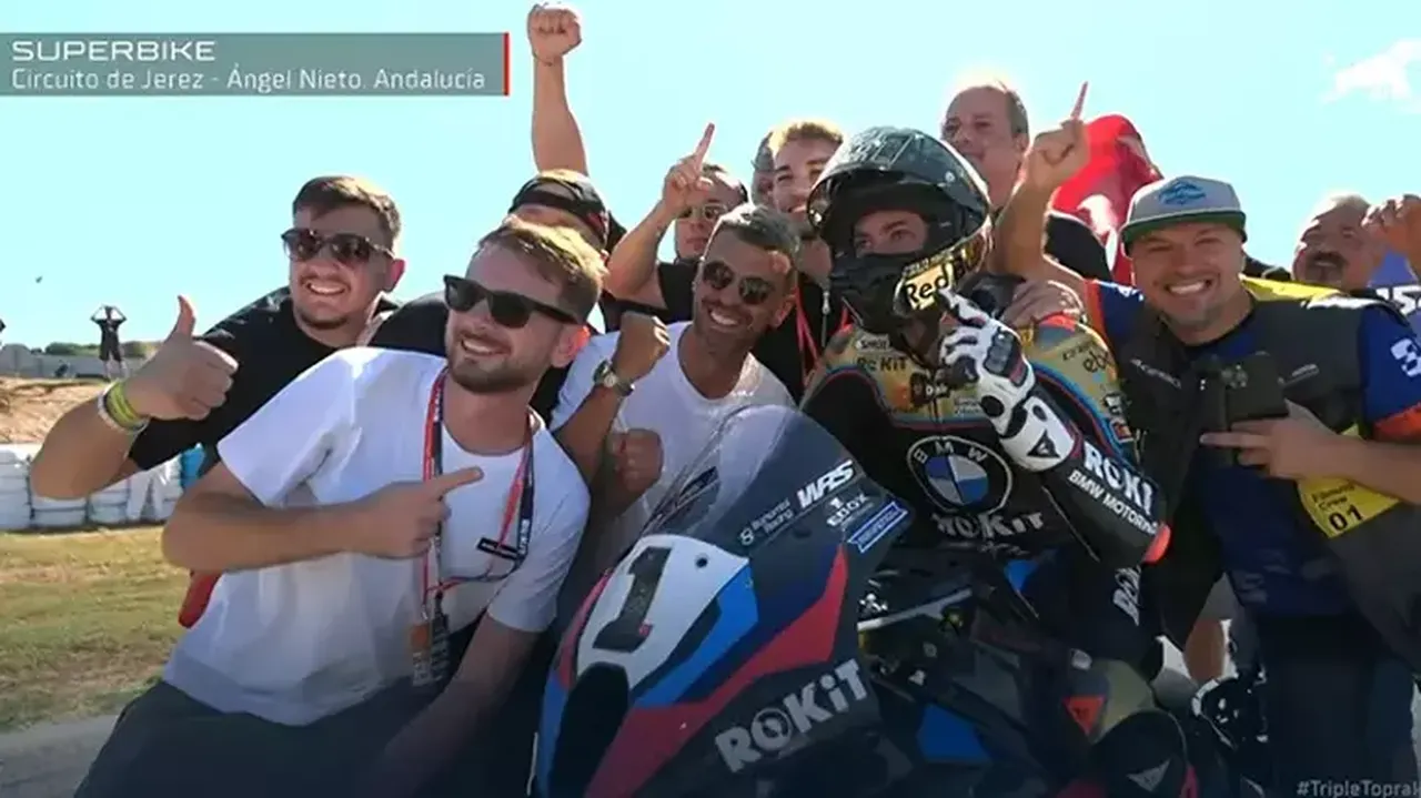 Toprak Razgatlıoğlu Superbike'ta kaç kez şampiyon oldu kaçıncı şampiyonluğu?