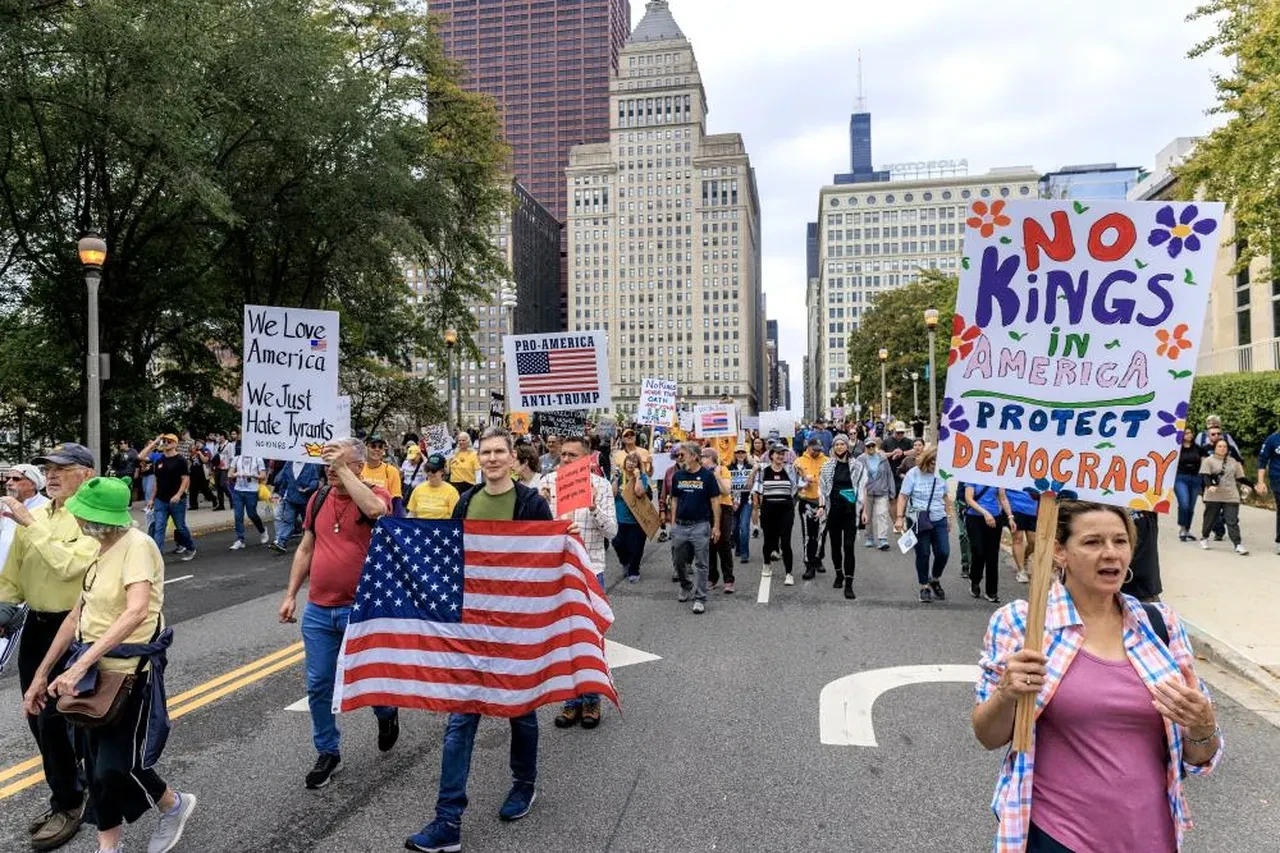 Trump karşıtları 'Krallara Hayır' diyerek bir araya geldi! ABD lideri 'dışkılı video' ile karşılık verdi