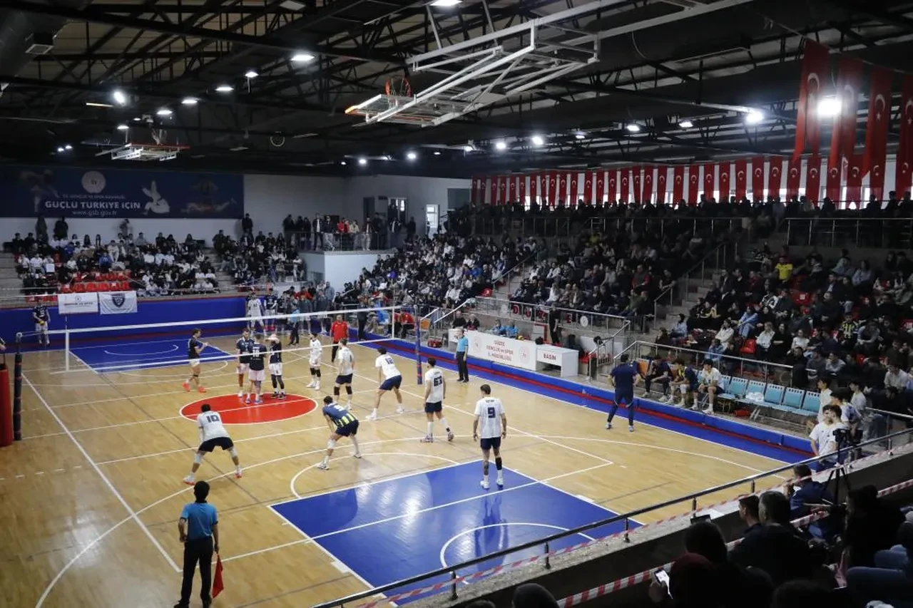 TVF Erkekler 1. Lig'de Düzce Belediyesi Spor Akademisi Fenerbahçe'yi 3-0 mağlup etti!