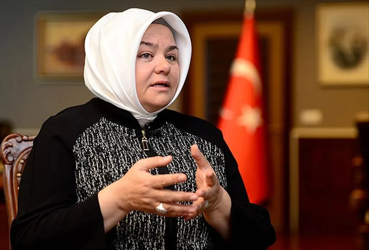 AK Parti Milletvekili Ayşen Gürcan trafik kazası geçirdi: Can kaybı ve yaralılar var