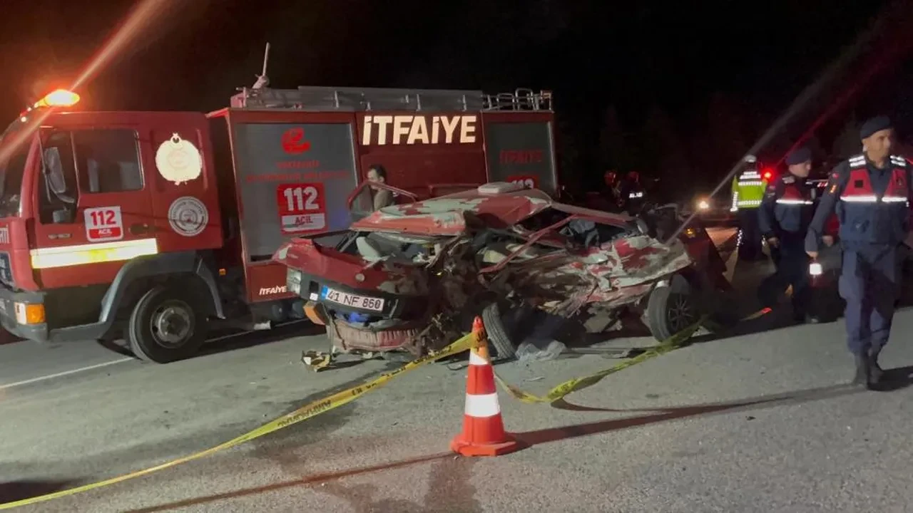 AK Parti Milletvekili Ayşen Gürcan trafik kazası geçirdi: Can kaybı ve yaralılar var