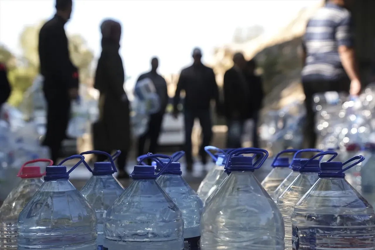 Ankaralının su kesintisi isyanı! Bidonlarla su taşıyorlar: 'Namaz bile kılamıyoruz'