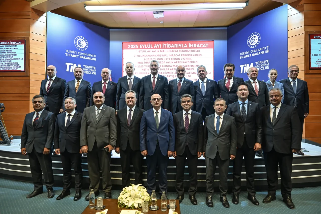 Bakan Bolat duyurdu: Eylül ayında ihracat rekoru kırıldı