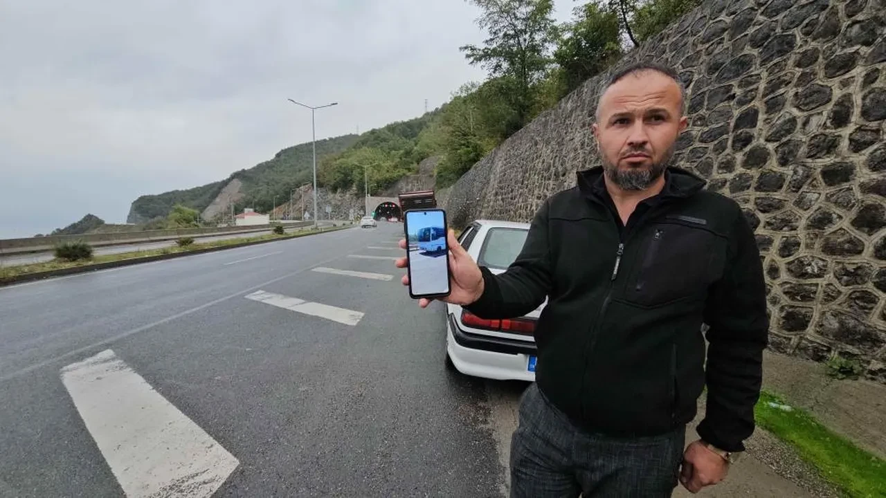 Bu da yapılacak iş mi şimdi! Yaptığı hamle yüzünden sürücü bariyerlere girdi