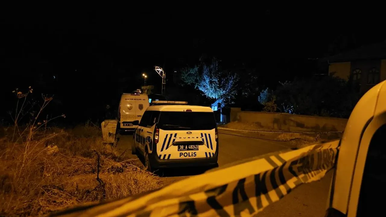 Evli çifte cami çıkışında pusu! Birlikte can verdiler