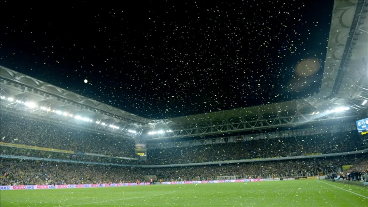 Fenerbahçe Nice maçı nerede oynanacak, hangi stadyumda? Karşılaşmanın başlamasına saatler kaldı