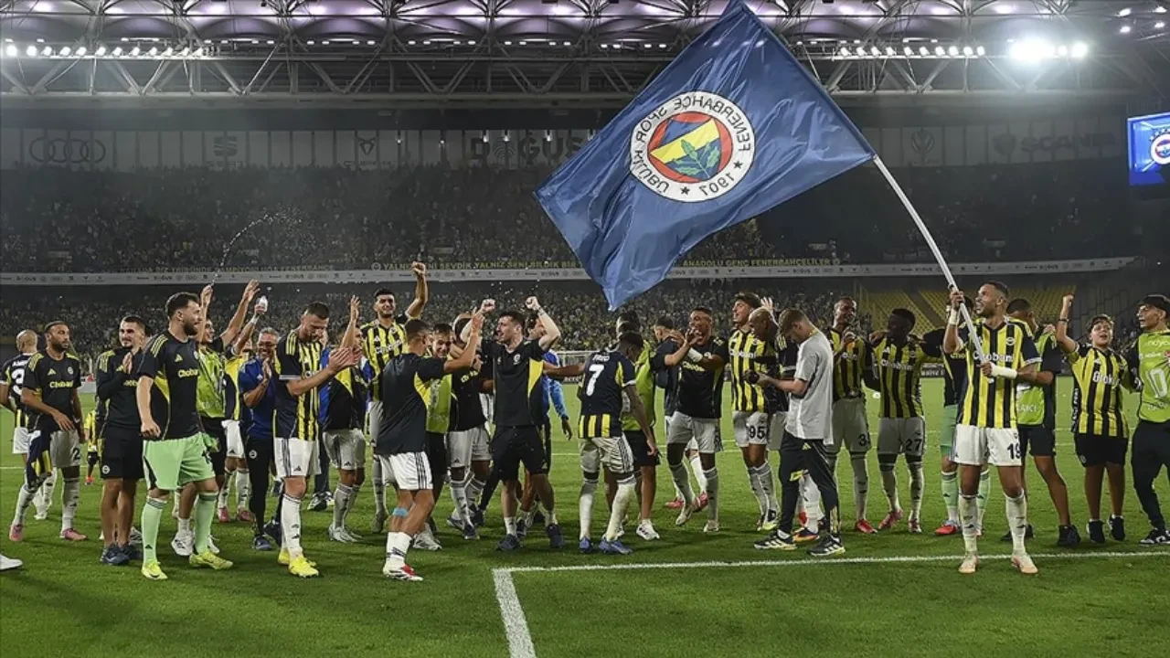 Fenerbahçe’nin UEFA Avrupa Ligi 3. maçı kimle, ne zaman? Son 6 maç kaldı