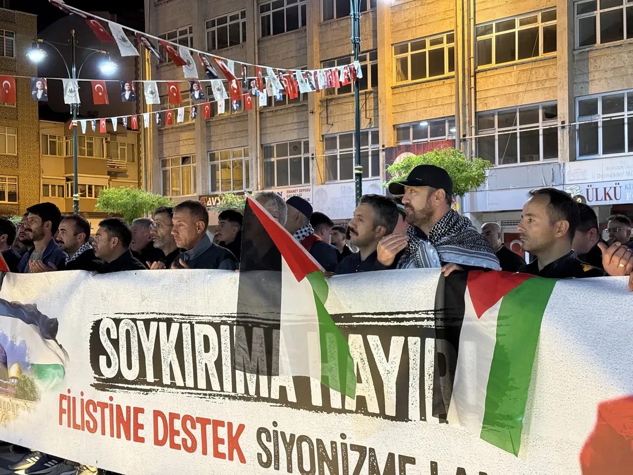 Türkiye Sumud Filosu için ayakta: İsrail saldırısı yurt genelinde protesto edildi