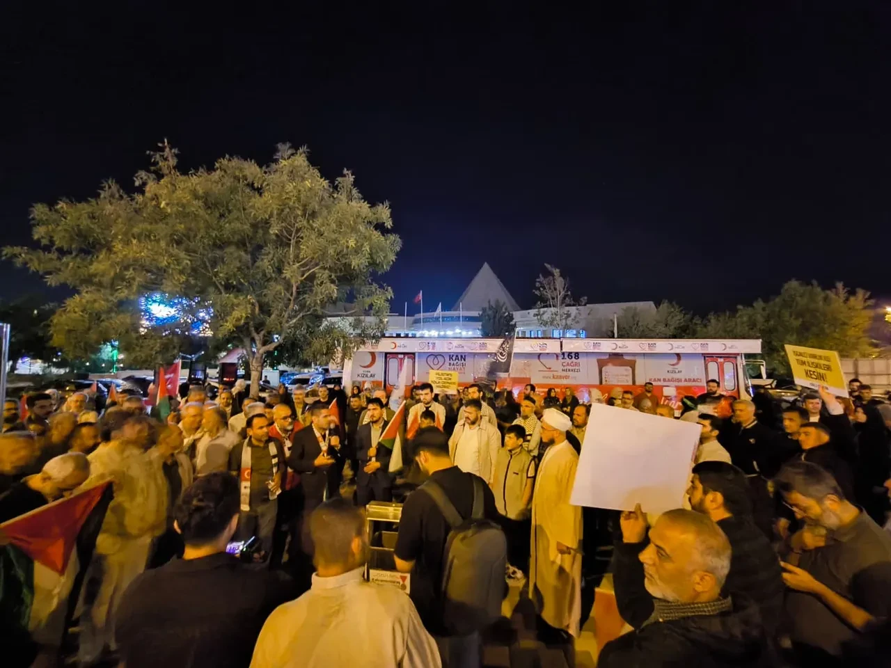 Türkiye Sumud Filosu için ayakta: İsrail saldırısı yurt genelinde protesto edildi