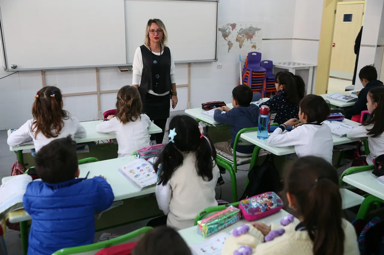 Yarın İstanbul, Tekirdağ okullar tatil mi? Depremin ardından okulların durumu gündemde