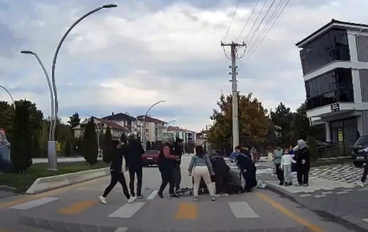 Bolu’da 4 yaşındaki çocuk yaya geçidinde otomobilin altında kaldı!