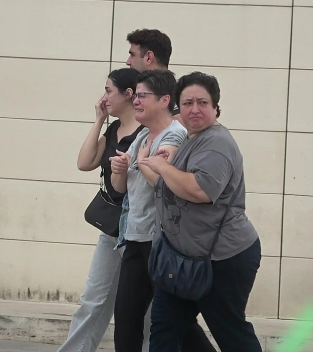 Çocuk parkında şüpheli ölüm! Acılı annenin feryadı yürekleri dağladı