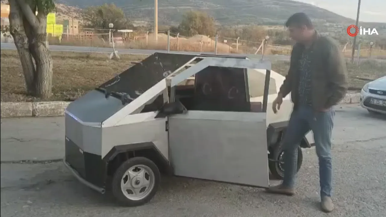 Denizlili Elon Musk'ın 'Cybertruck'ı görenleri gülümsetti