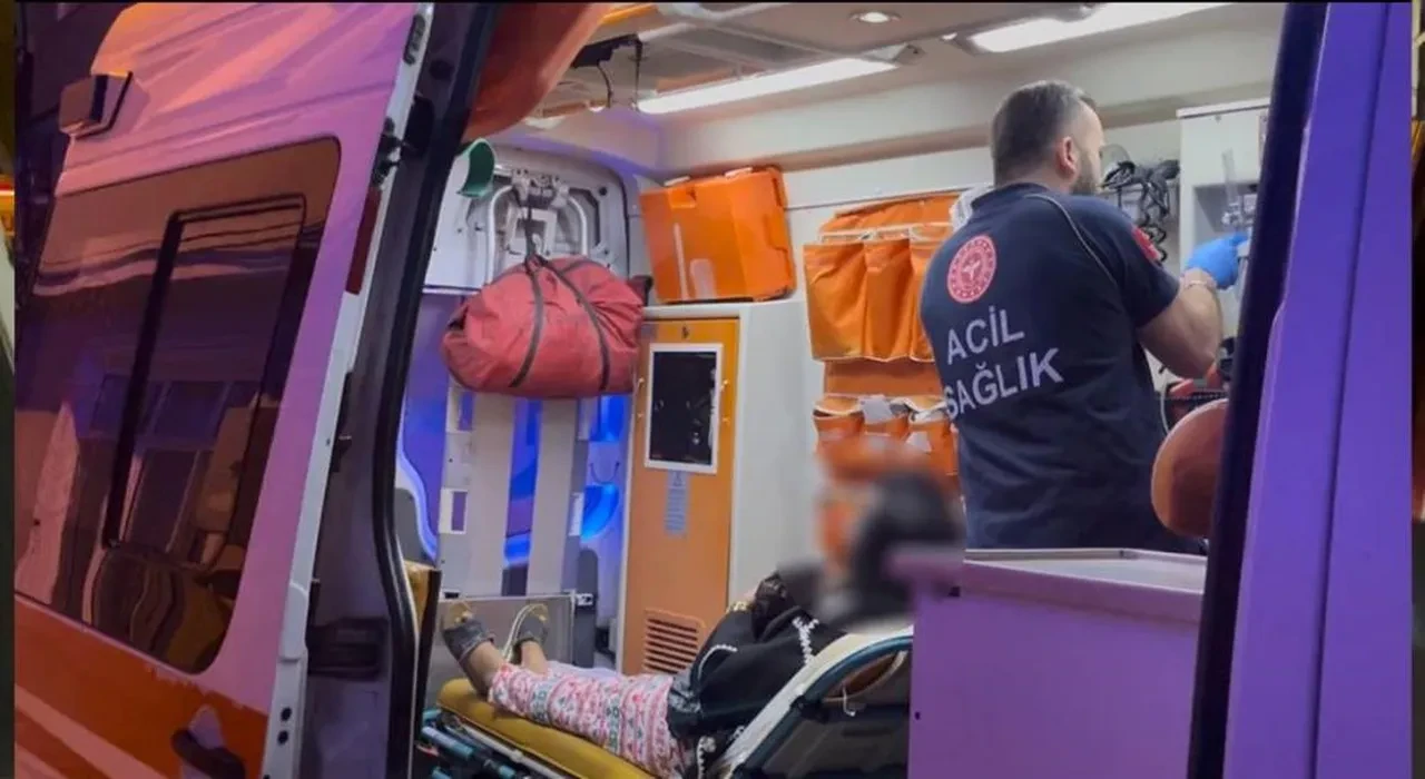 Evde baygın bulundular! 80'lik dedelerin içkili gecesi hastanede bitti