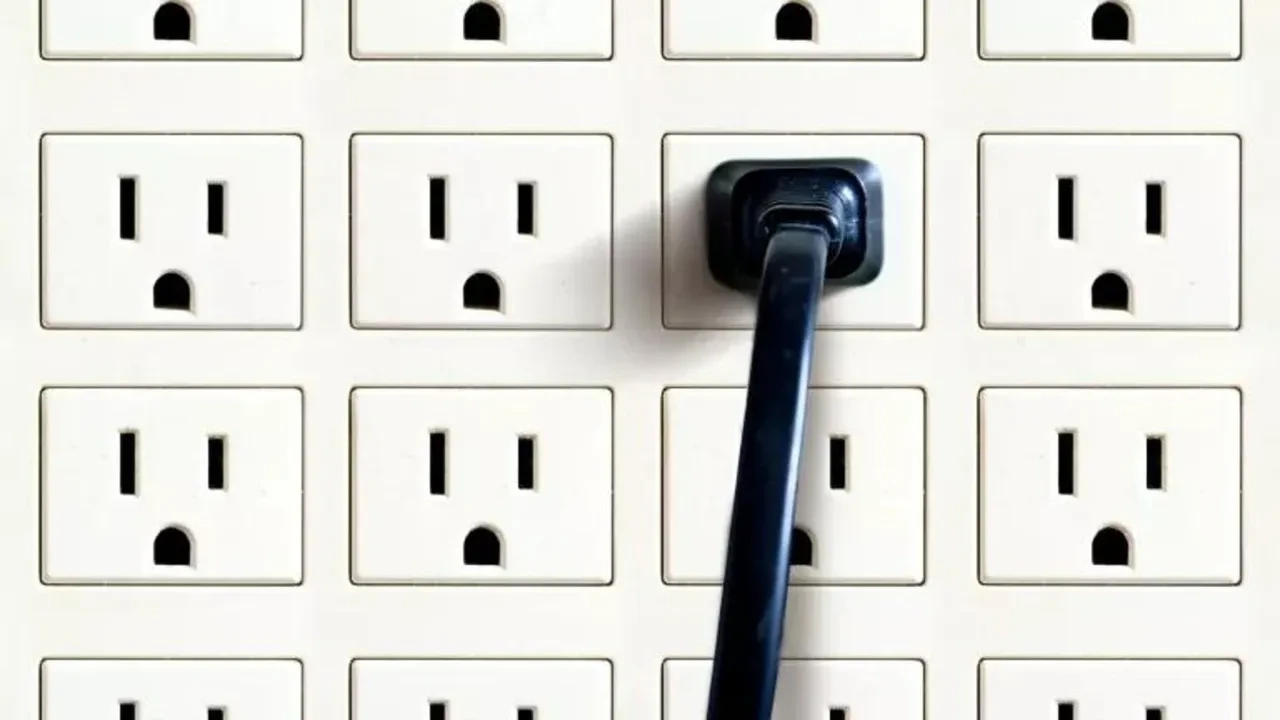 Evinizdeki "enerji vampirleri" faturanızı kabartıyor: Bu 5 cihazın fişini çekmeyi unutmayın