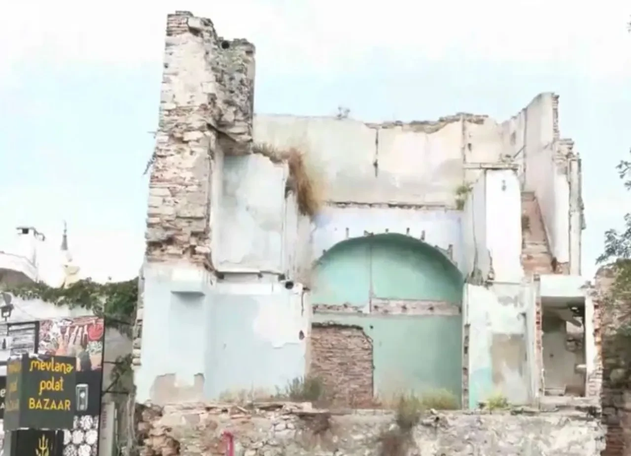 Fatih'te yarım bırakılan yıkım! Yetkililerden açıklama geldi