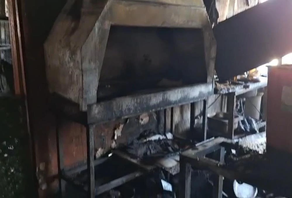 Şanlıurfa’da bir lokanta çıkan yangın iş yerini küle çevirdi