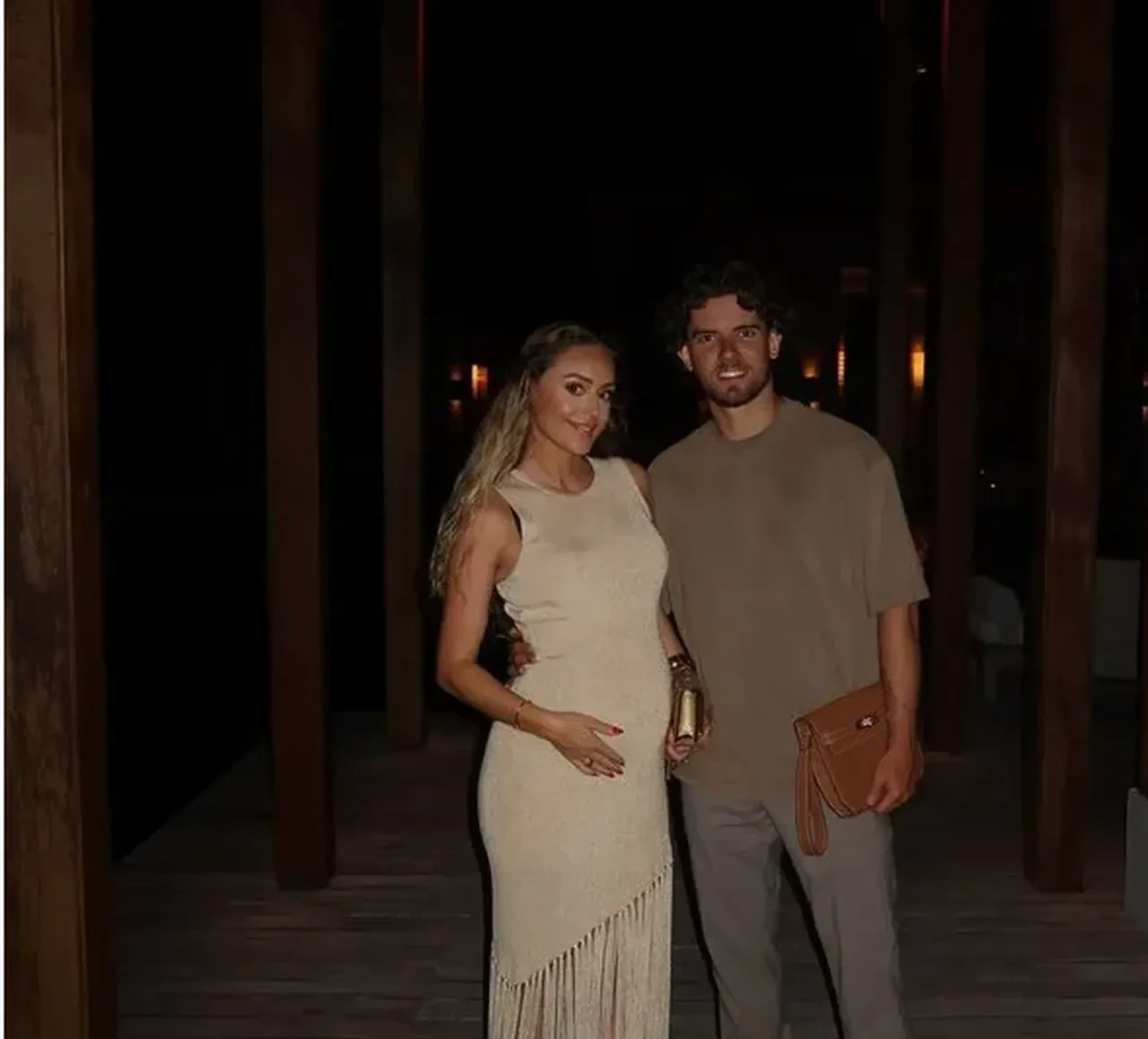 İlk kez baba olan Ferdi Kadıoğlu'nun kızıyla pozuna beğeni yağdı