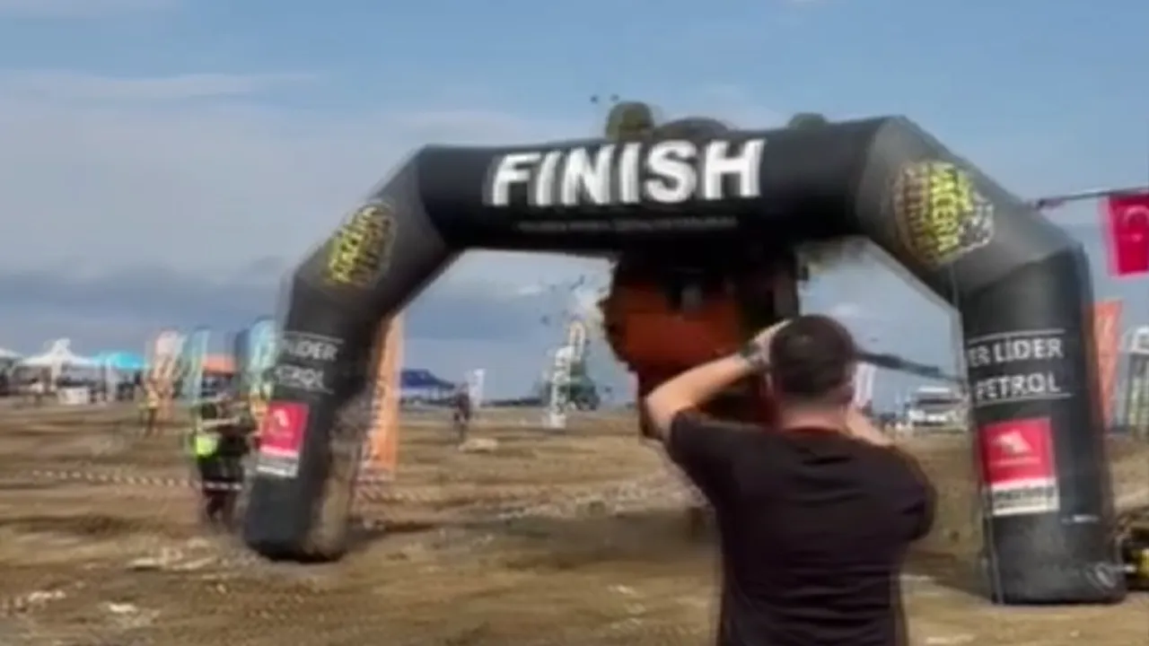 Of'taki Off-Road yarışında yürekler ağza geldi! Finish çizgisini takla atarak geçti