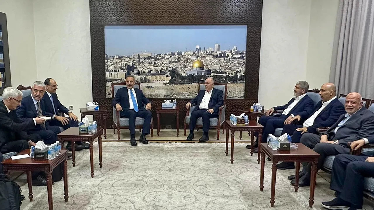 Bakan Fidan ve MİT Başkanı Kalın Katar'da Hamas liderleriyle görüştü