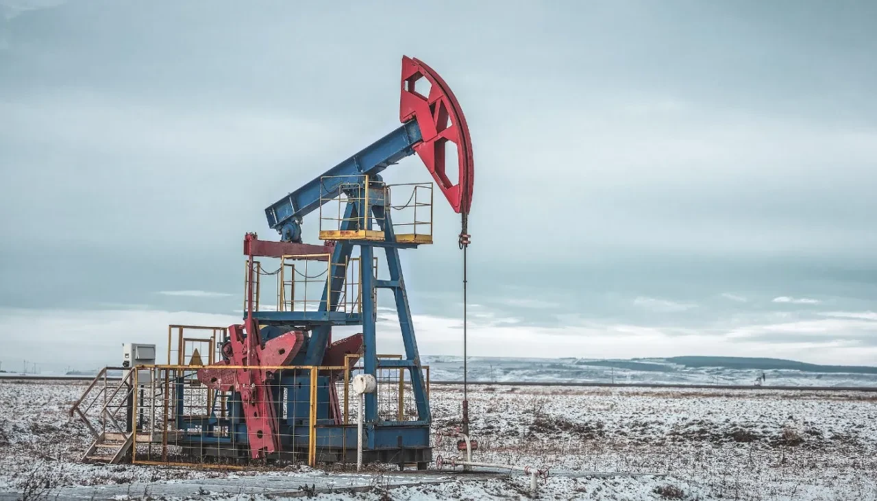 Goldman Sachs’tan petrol fiyatı tahmini: “Kademeli düşüş kapıda”