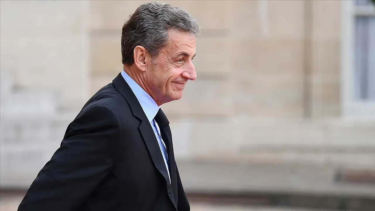 Kaddafi başını yaktı! Eski Fransa Cumhurbaşkanı Sarkozy hapse giriyor