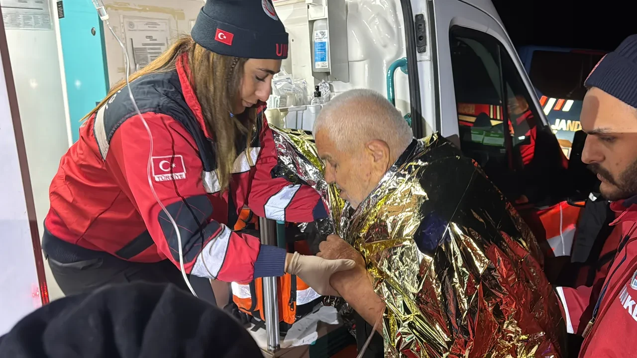 Mantar uğruna kaybolan yaşlı adamın izi 8 saat sonra bulundu