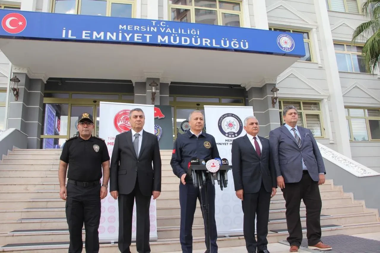Mersin merkezli 10 ilde dev operasyon! 3 çete çökertildi: Çok sayıda gözaltı var