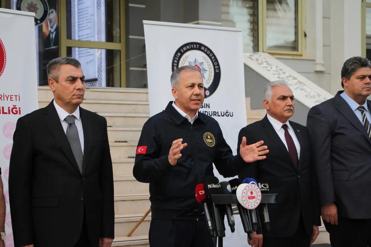 Mersin merkezli 10 ilde dev operasyon! 3 çete çökertildi: Çok sayıda gözaltı var