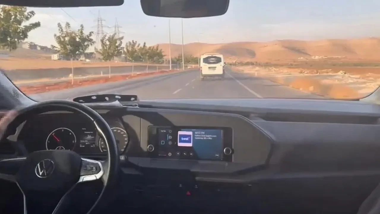 Sakladıkları yer şaşkına çevirdi! Tam 9 milyon 600 bin liralık telefon ele geçirildi