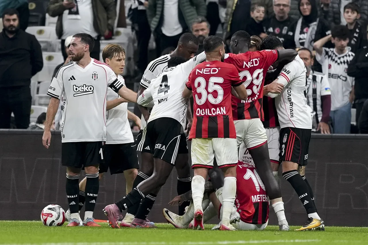 Sergen Yalçın'dan Konyaspor maçı öncesi gözdağı! Futbolcuların yüzüne söyledi