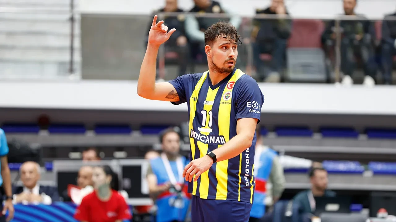 Ziraat Bankkart Fenerbahçe Medicana'yı devirip Şampiyonlar Kupası şampiyonu oldu