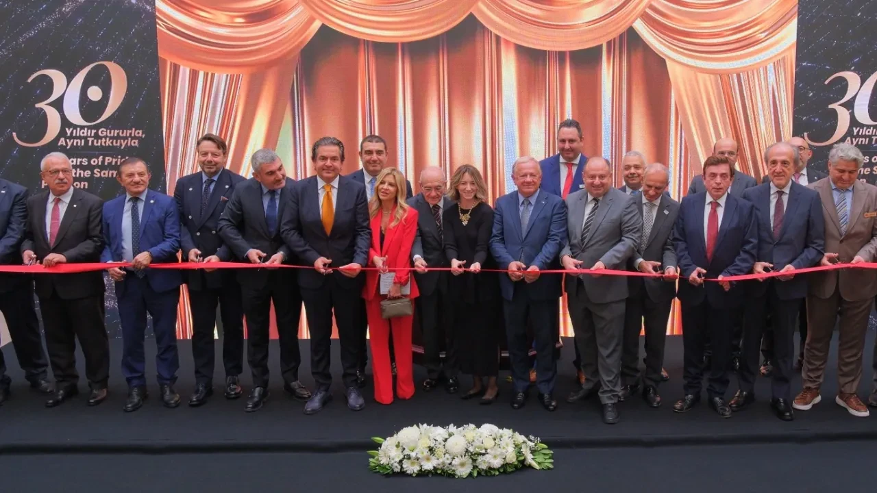 100 uçak dolusu yabancı geldi, ambalajın kalbi İstanbul'da buluştu