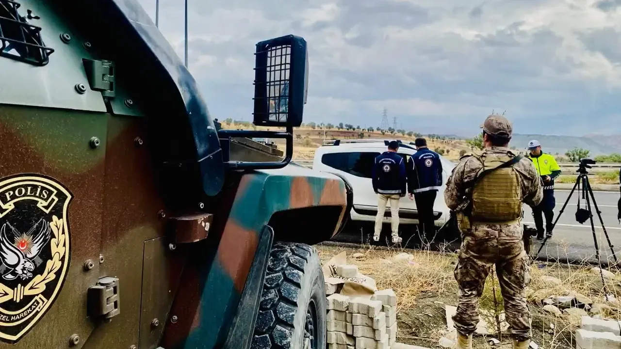 81 ilde büyük göçmen kaçakçılığı operasyonu! 783 düzensiz göçmen yakalandı