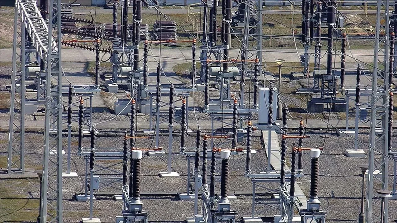 AB, elektrikte vergilerin düşürülmesini istiyor