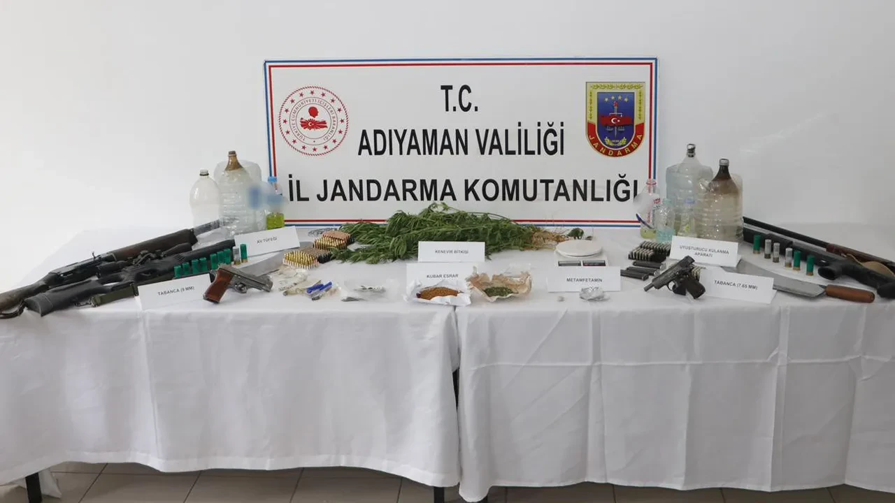 Adıyaman'da 7 farklı adrese uyuşturucu operasyonu: 11 gözaltı
