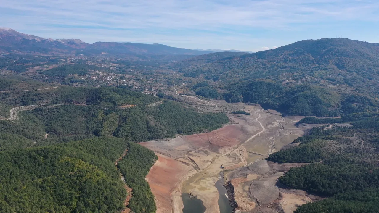 Bursa'da barajlar kurudu! Su kesintileri birkaç gün daha uzatıldı