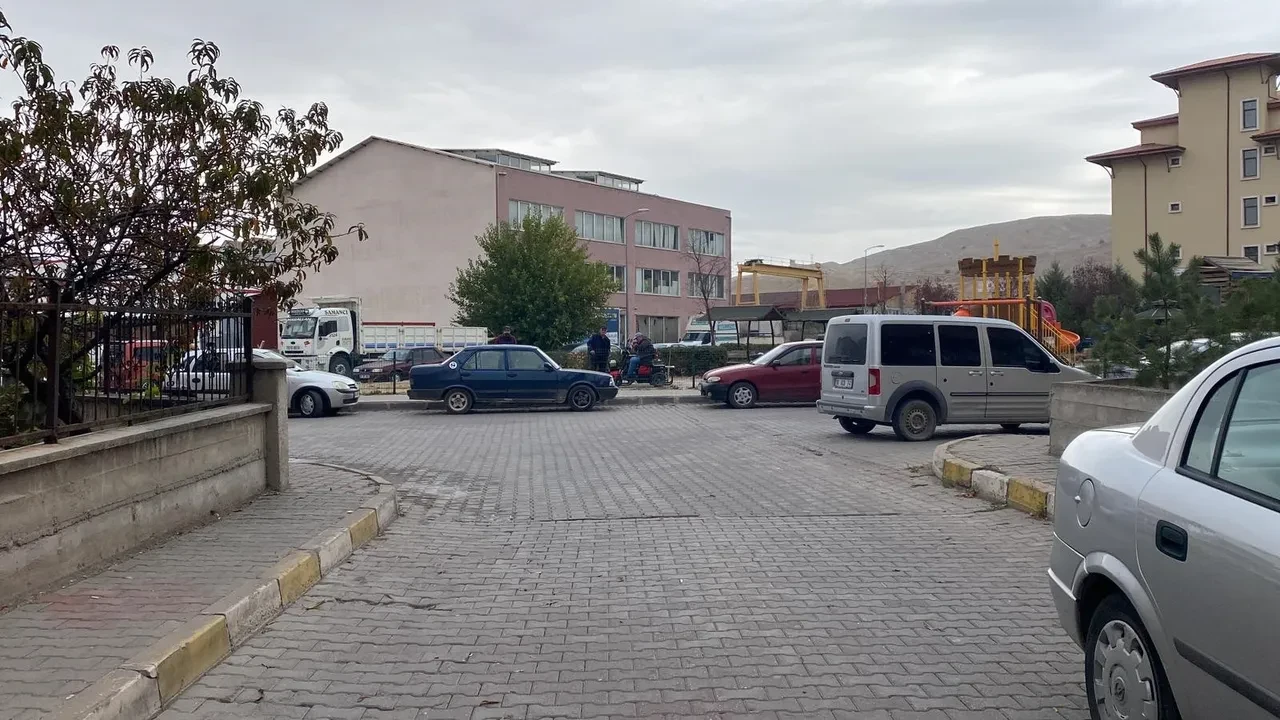 Çankırı'da kadın cinayeti! Önce eski eşini öldürdü, sonra kendini yaraladı