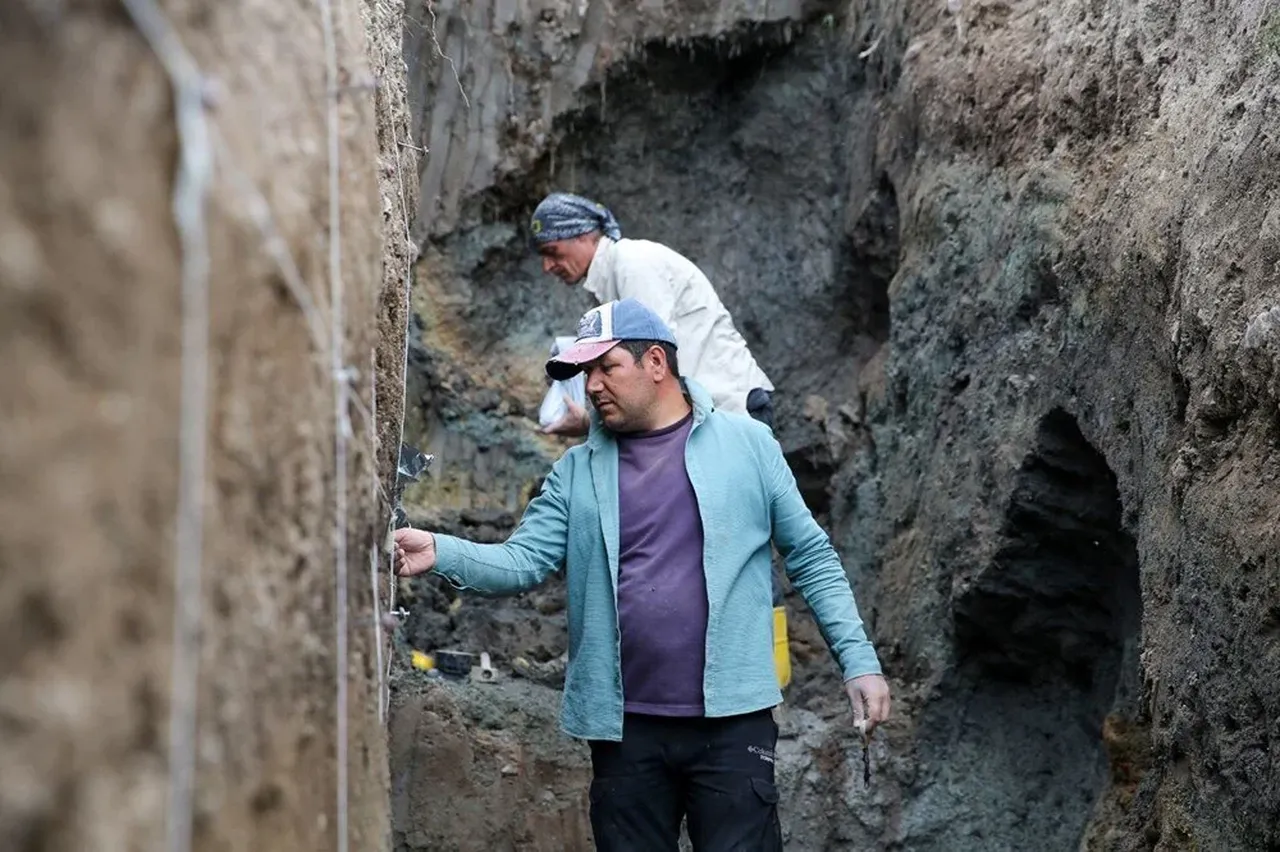 En yüksek deprem riski taşıyan 2 ilçe belli oldu! 5 fay hattında kritik inceleme: Hendekler kazıldı