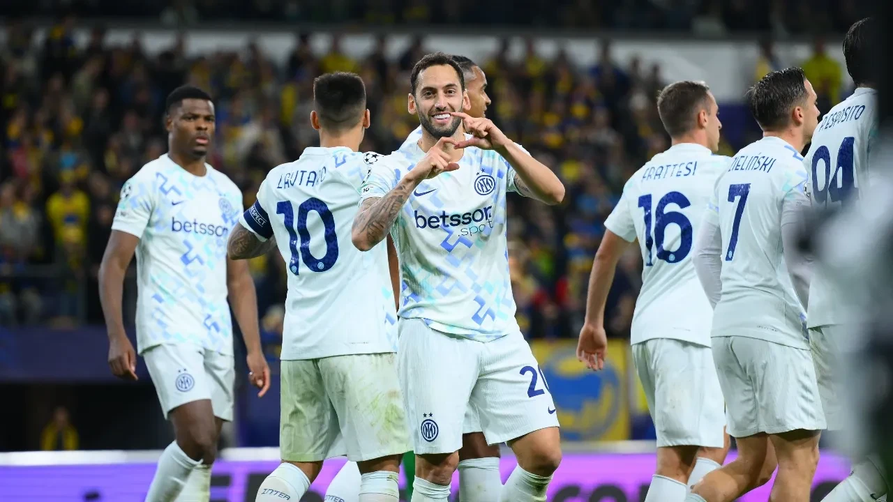 Hakan Çalhanoğlu sahne aldı: Şampiyonlar Ligi'nde farklı sonuçlar dikkat çekti! 