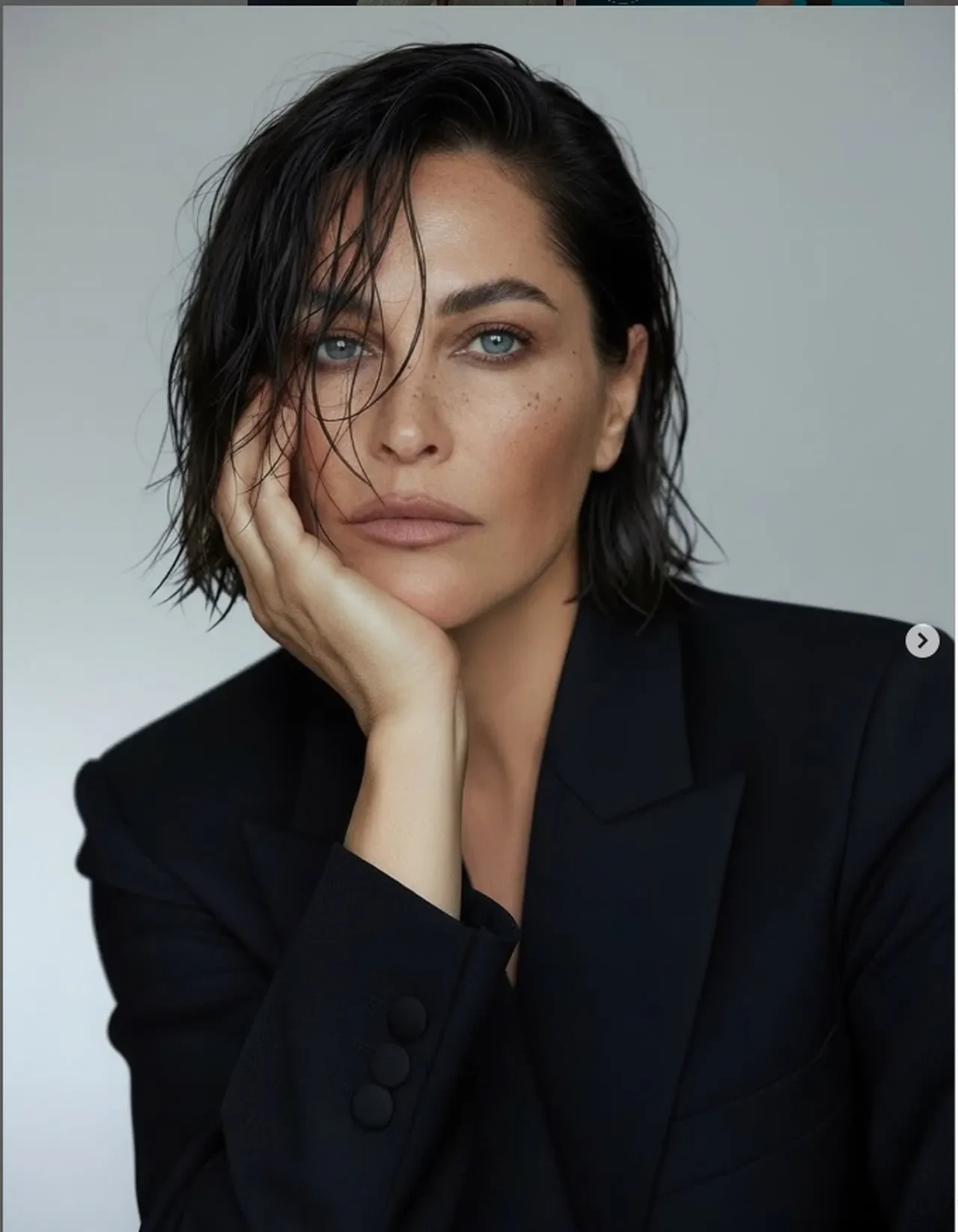 Hülya Avşar'dan yeni proje! İmajına beğeni yağdı