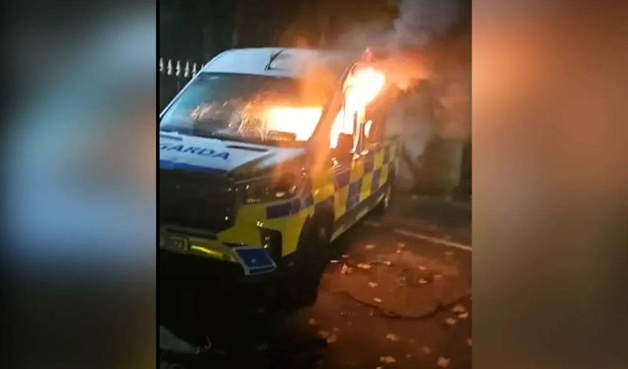 İrlanda sokakları karıştı! Bir göçmen kız çocuğuna tacizden gözaltına alındı