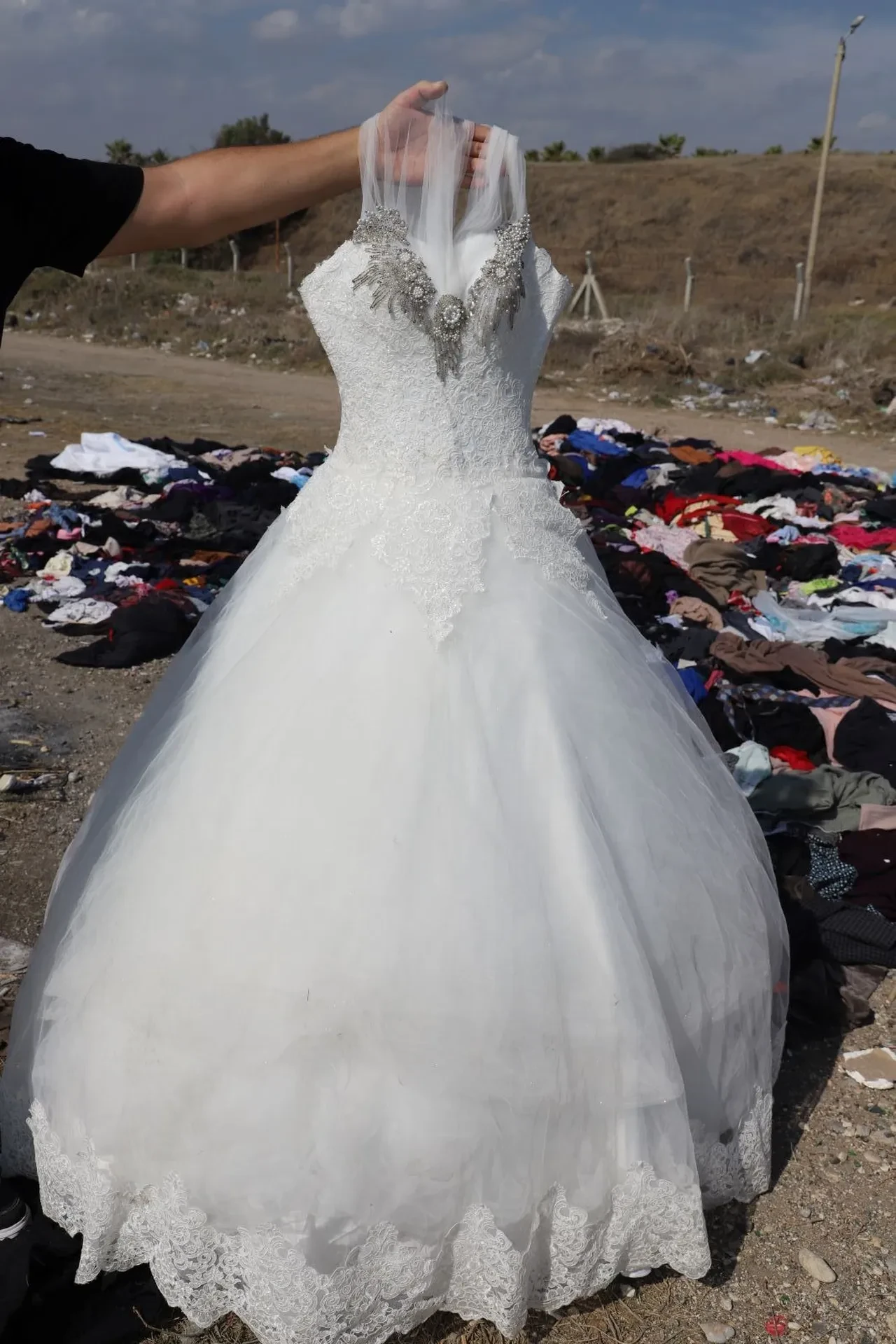 Mersin sahilinde tonlarca tekstil atığı bulundu!