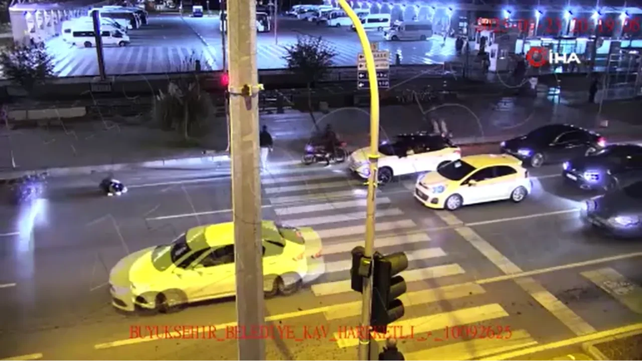 Samsun’da kural ihlalleri kazaları beraberinde getirdi! O anlar kamerada