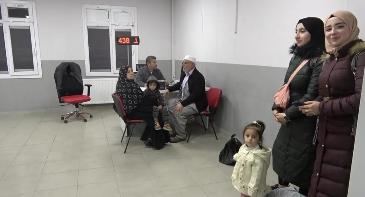 Suriyeliler ülkelerine geri dönüyor: Türkiye bize çok iyi baktı