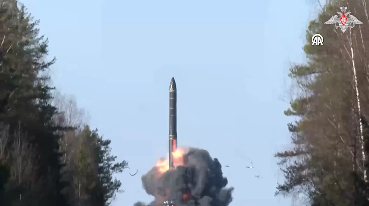 Trump-Putin görüşmesi krizi baş göstermişken Rusya'dan nükleer silahlı tatbikat