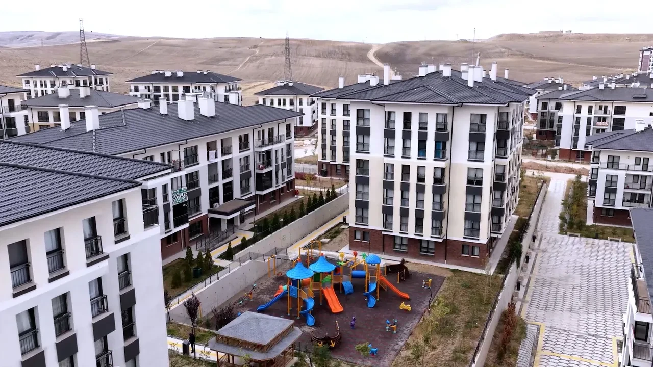 Bakan Kurum, sosyal konutlara yerleşen vatandaşları paylaştı: Devletimiz 500 bin yuva için hazır