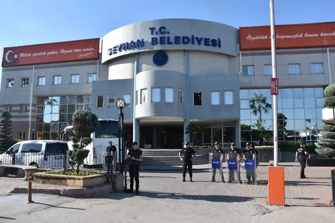 CHP'li başkan kocasını çantacı yapmış! 1 milyon dolar rüşvet iddiası