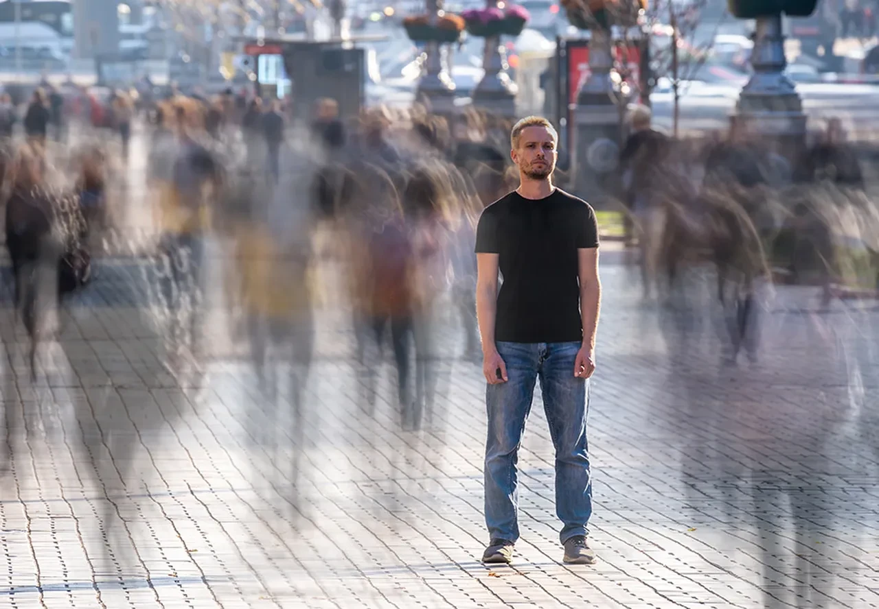 Etrafınızda birçok insan olmasına rağmen neden yalnız kalıyorsunuz? İşte en acı gerçek